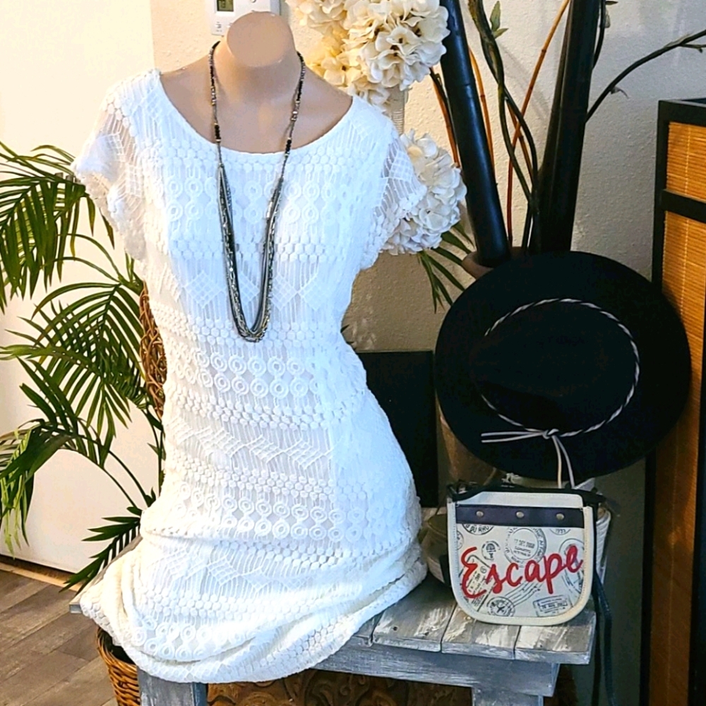 SALE TODAY BEAUTIFUL WHITE LACE MIDI 14 P SIZE